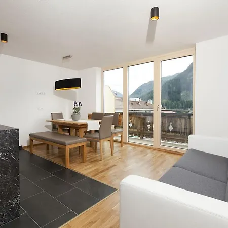 アパートホテル Nowders 4*